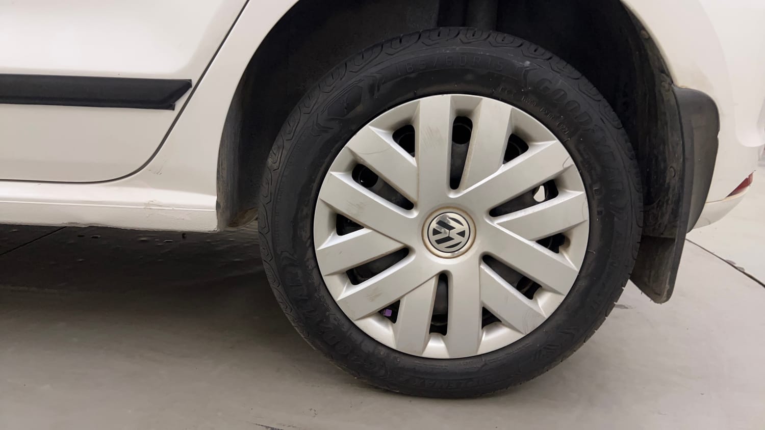 Used 2015 Volkswagen Polo Comfortline 1.2L (P) Petrol Manual tyres LEFT REAR TYRE RIM VIEW