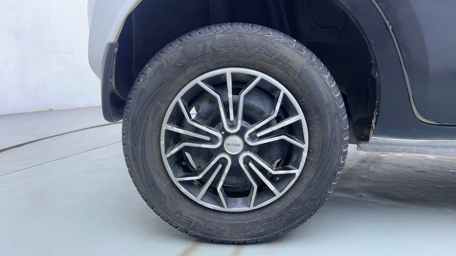 Used 2018 Datsun Redi-GO T (O) Petrol Manual tyres RIGHT REAR TYRE RIM VIEW