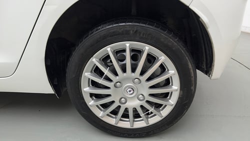 Used 2022 Tata Altroz XT Petrol Petrol Manual tyres LEFT REAR TYRE RIM VIEW
