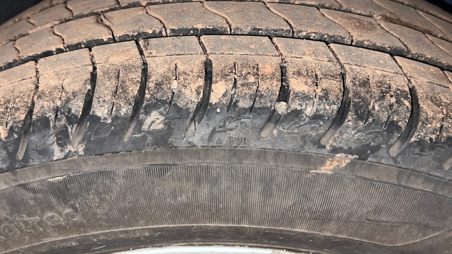 Used 2021 Tata Altroz XM Plus Petrol Petrol Manual tyres LEFT REAR TYRE TREAD VIEW