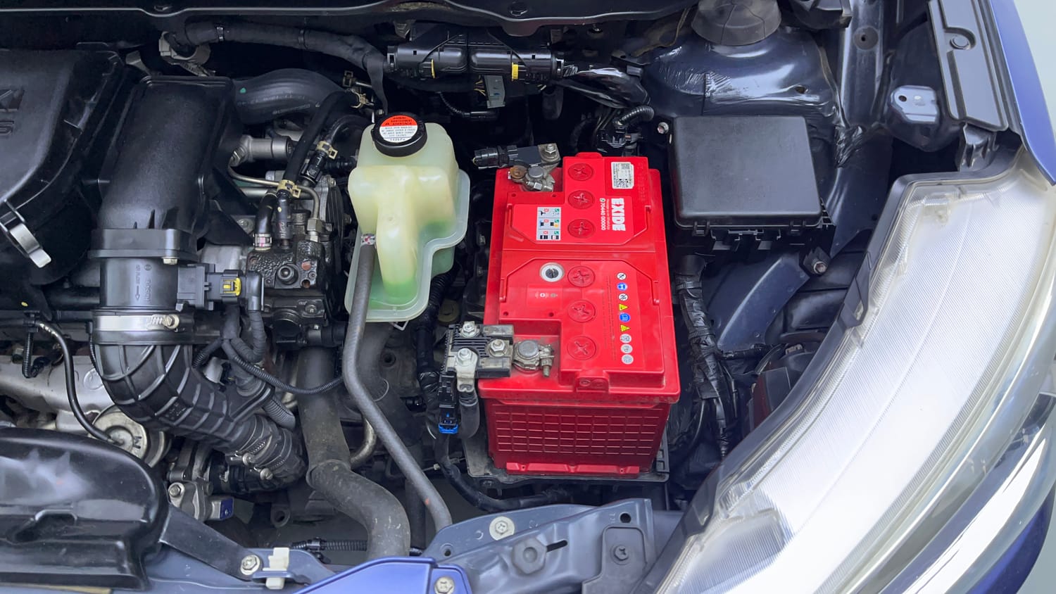 Used 2019 Maruti Suzuki Ertiga VDI SHVS Diesel Manual engine ENGINE LEFT SIDE VIEW