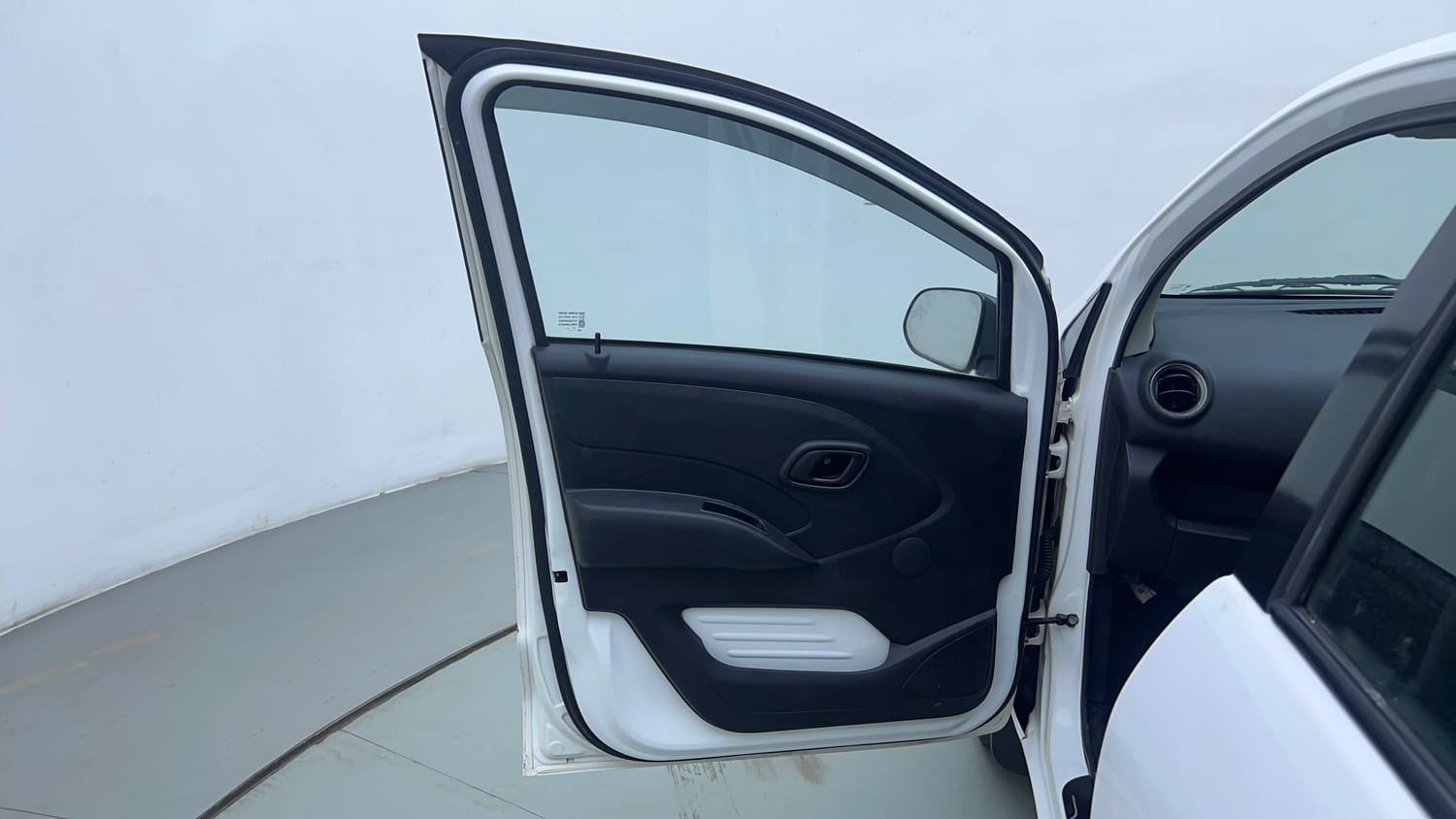 Used 2018 Datsun Redi-GO T (O) Petrol Manual interior LEFT FRONT DOOR OPEN VIEW