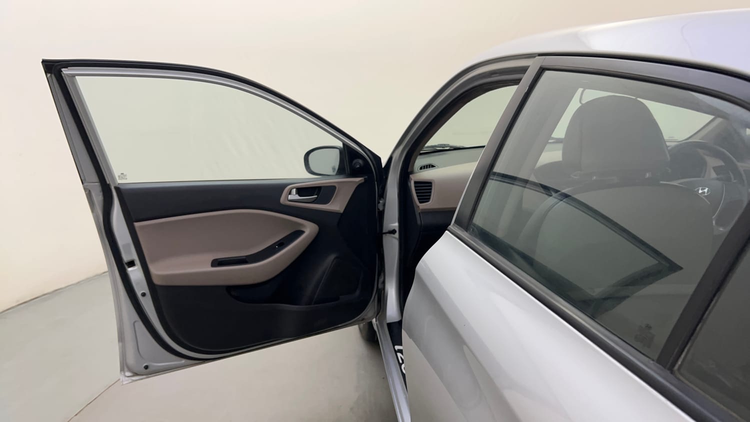 Used 2015 Hyundai Elite i20 Era 1.2 Petrol Manual interior LEFT FRONT DOOR OPEN VIEW
