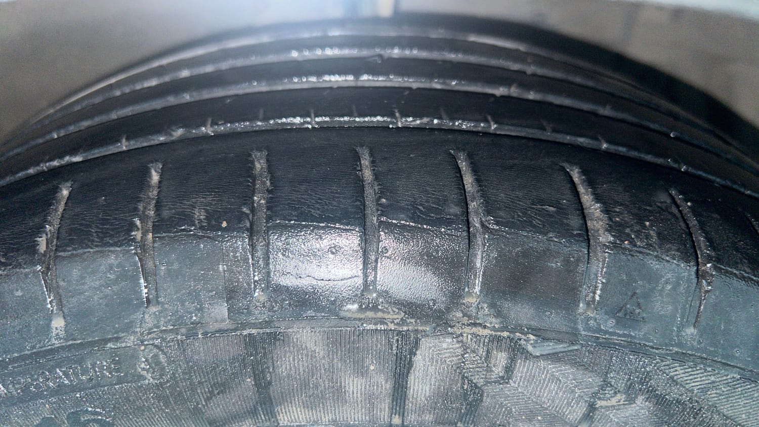 Used 2019 Maruti Suzuki Ciaz Alpha Hybrid 1.5 AT Petrol Automatic tyres RIGHT FRONT TYRE TREAD VIEW