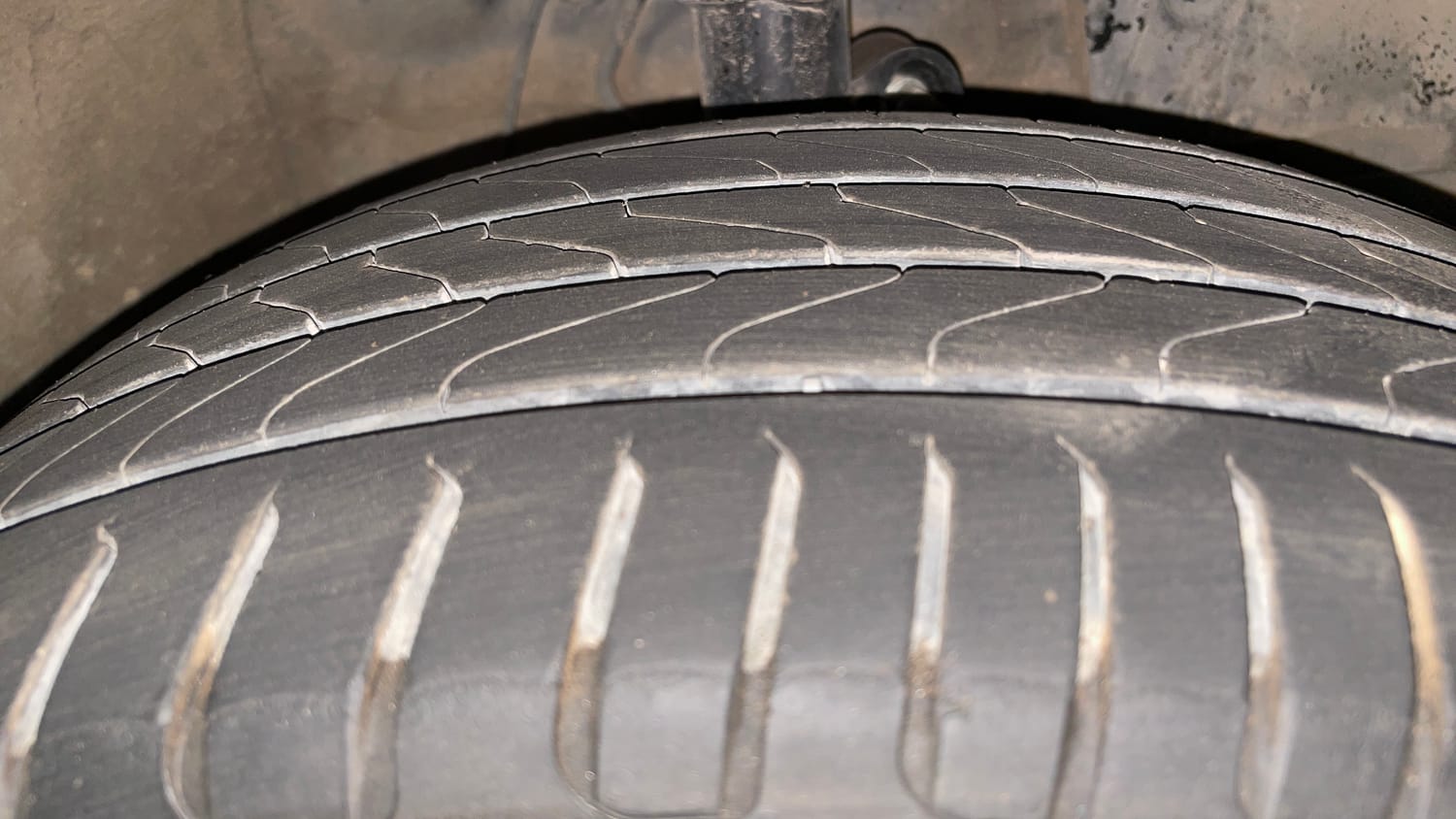 Used 2017 Honda WR-V S MT Petrol Petrol Manual tyres RIGHT FRONT TYRE TREAD VIEW