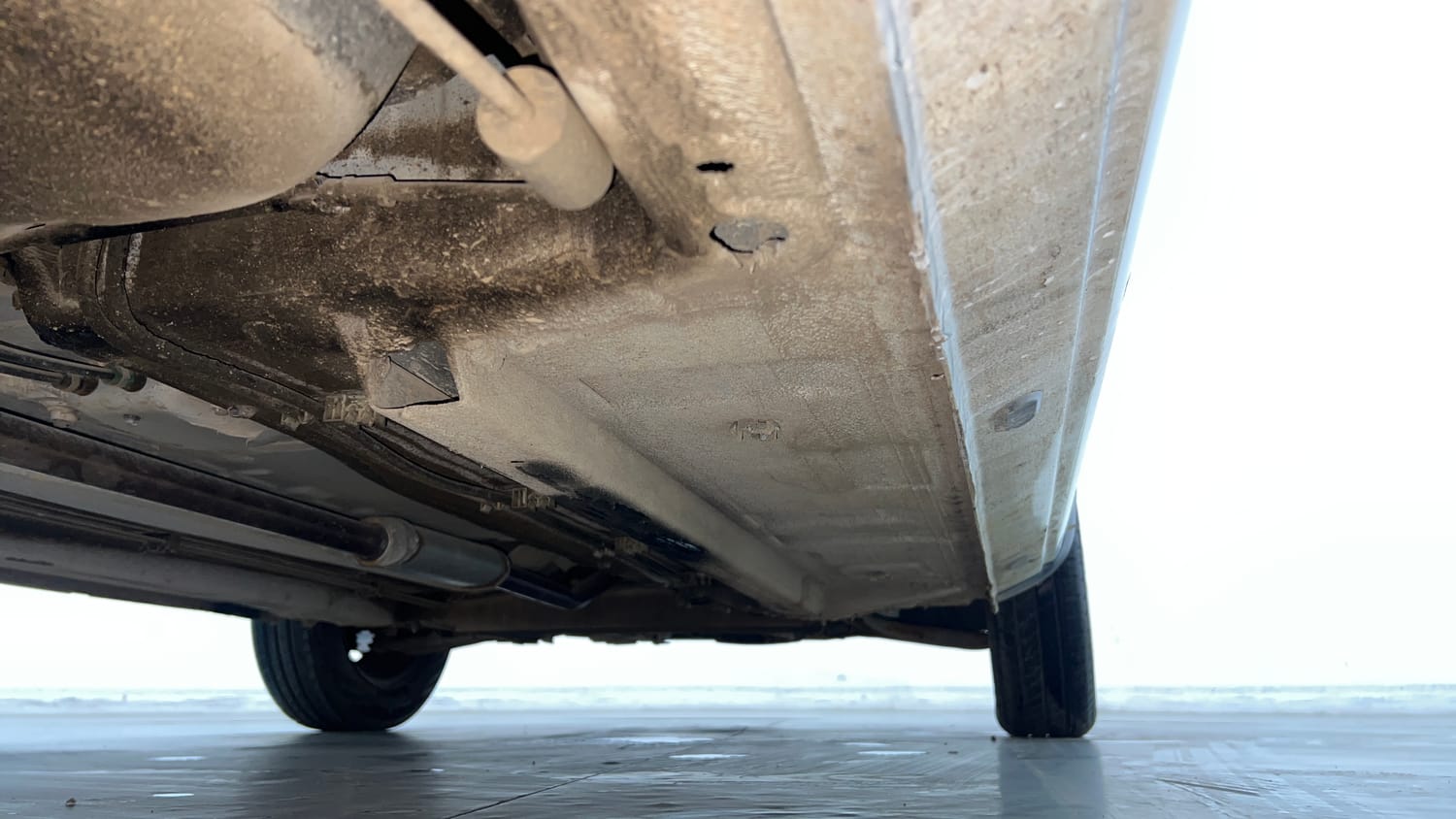 Used 2021 Renault Kwid RXT 1.0 Opt Petrol Manual extra REAR RIGHT UNDERBODY VIEW