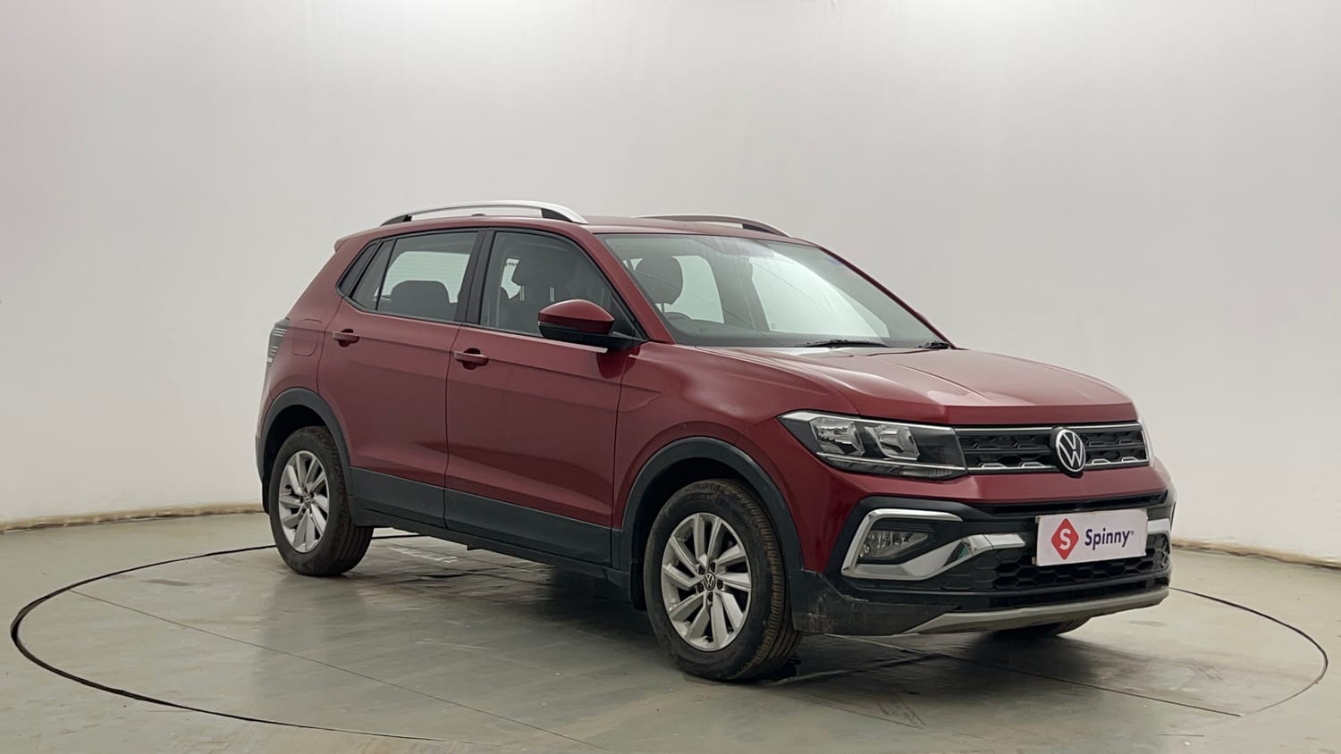 Used 2022 Volkswagen Taigun Highline 1.0 TSI AT Petrol Automatic exterior RIGHT FRONT CORNER VIEW