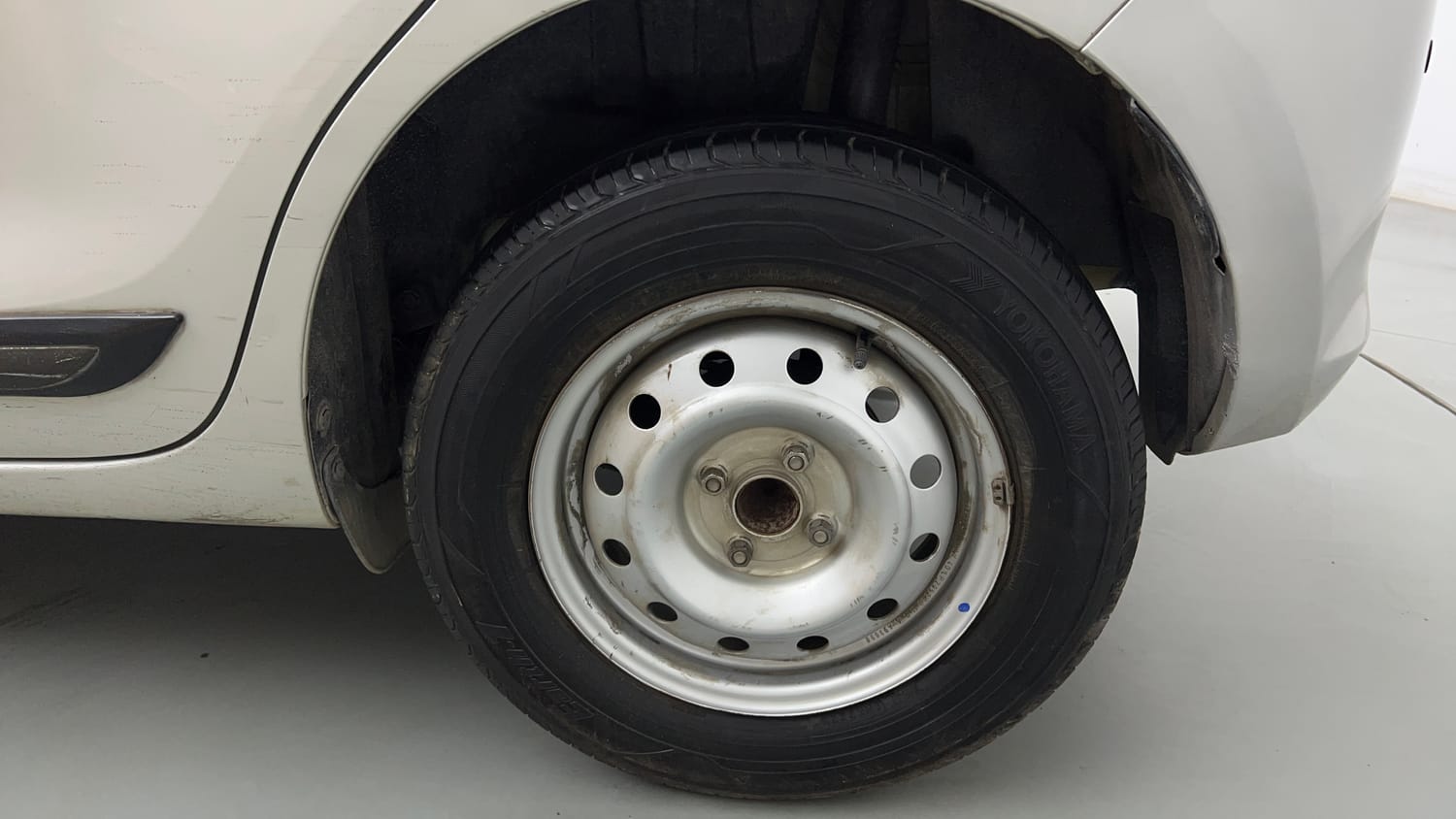 Used 2019 Maruti Suzuki Swift LXi Petrol Manual tyres LEFT REAR TYRE RIM VIEW