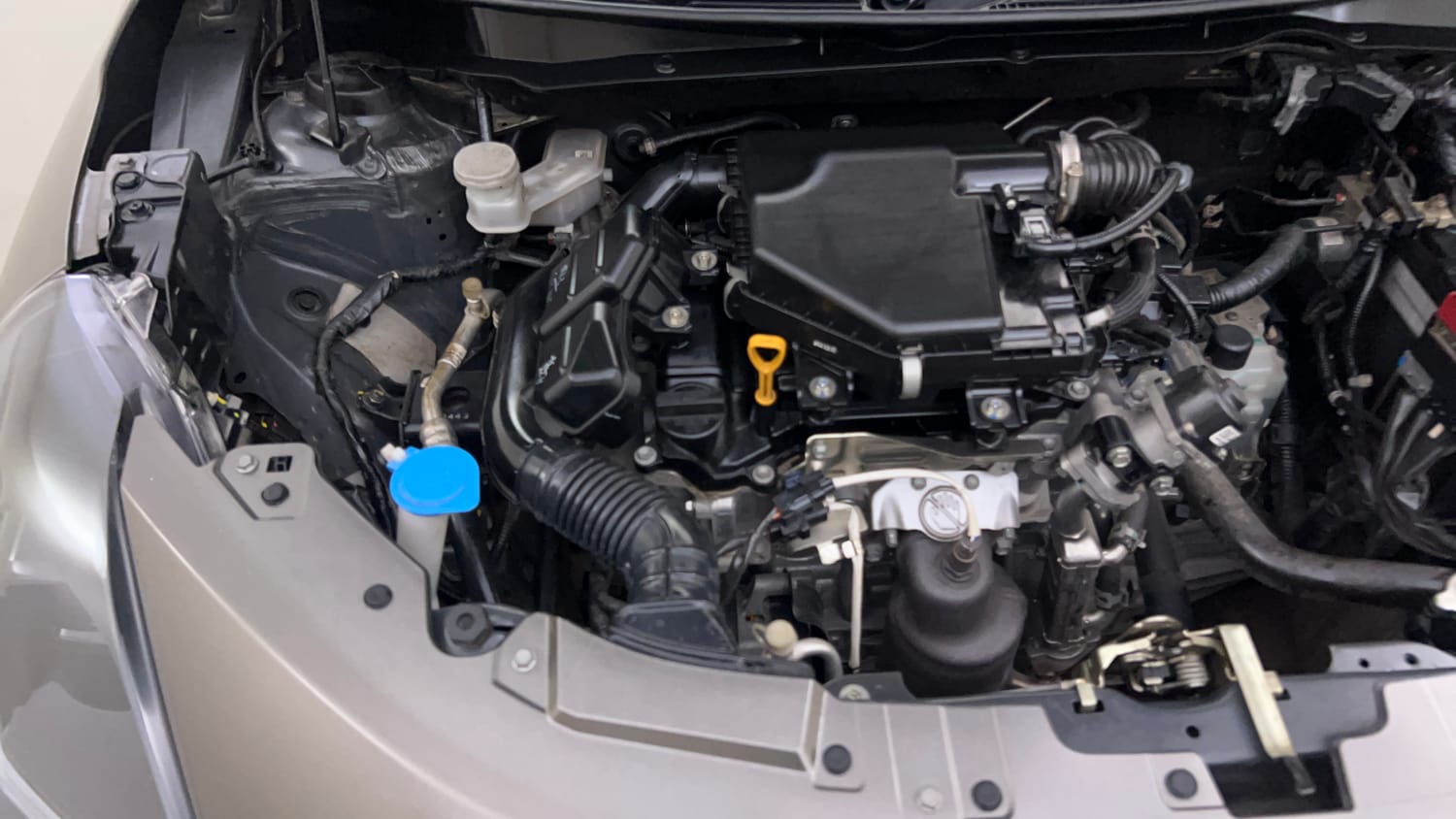 Used 2024 Maruti Suzuki Swift ZXi Plus AMT Petrol Automatic engine ENGINE RIGHT SIDE VIEW