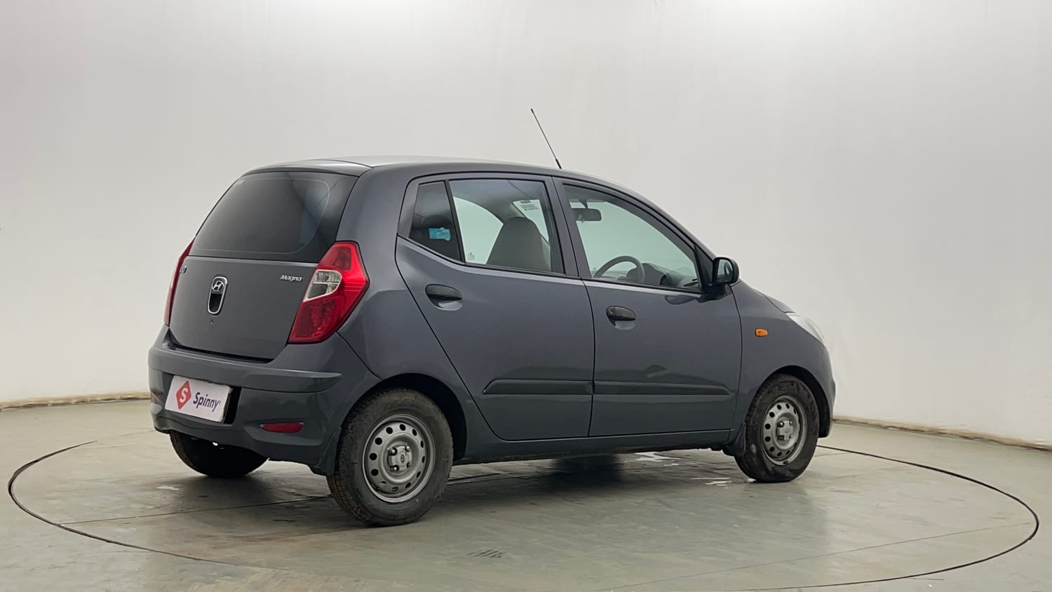Used 2016 Hyundai i10 Magna 1.1 iRDE2 Petrol Manual exterior RIGHT REAR CORNER VIEW