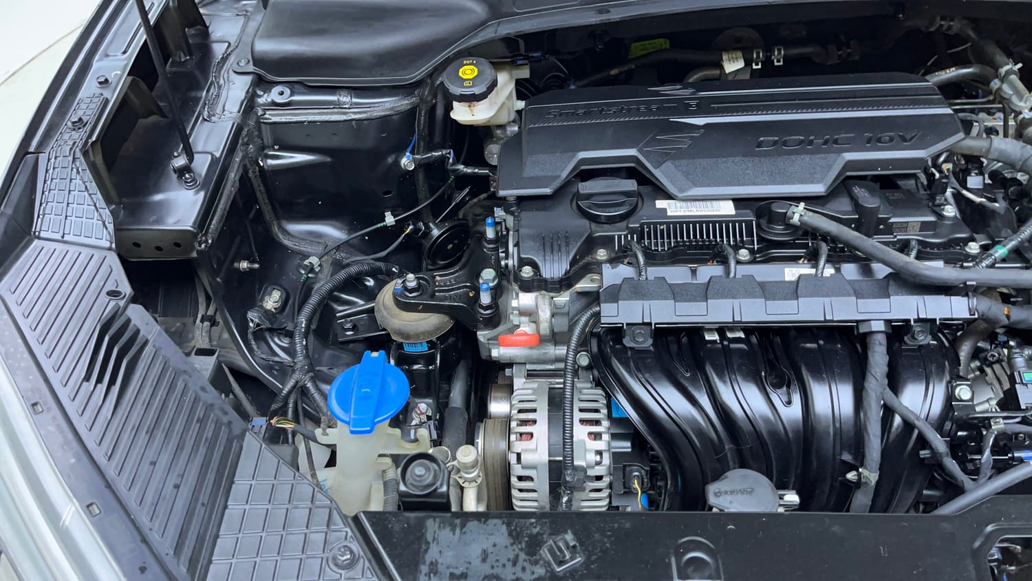 Used 2022 Hyundai Alcazar Platinum (O) 6 STR 2.0 Petrol AT Petrol Automatic engine ENGINE RIGHT SIDE VIEW