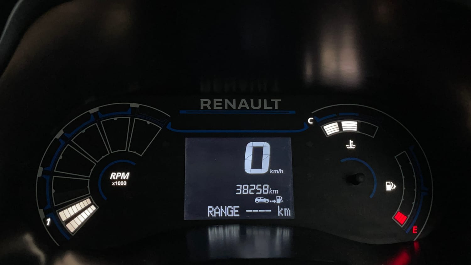 Used 2020 Renault Triber RXT Petrol Manual interior CLUSTERMETER VIEW