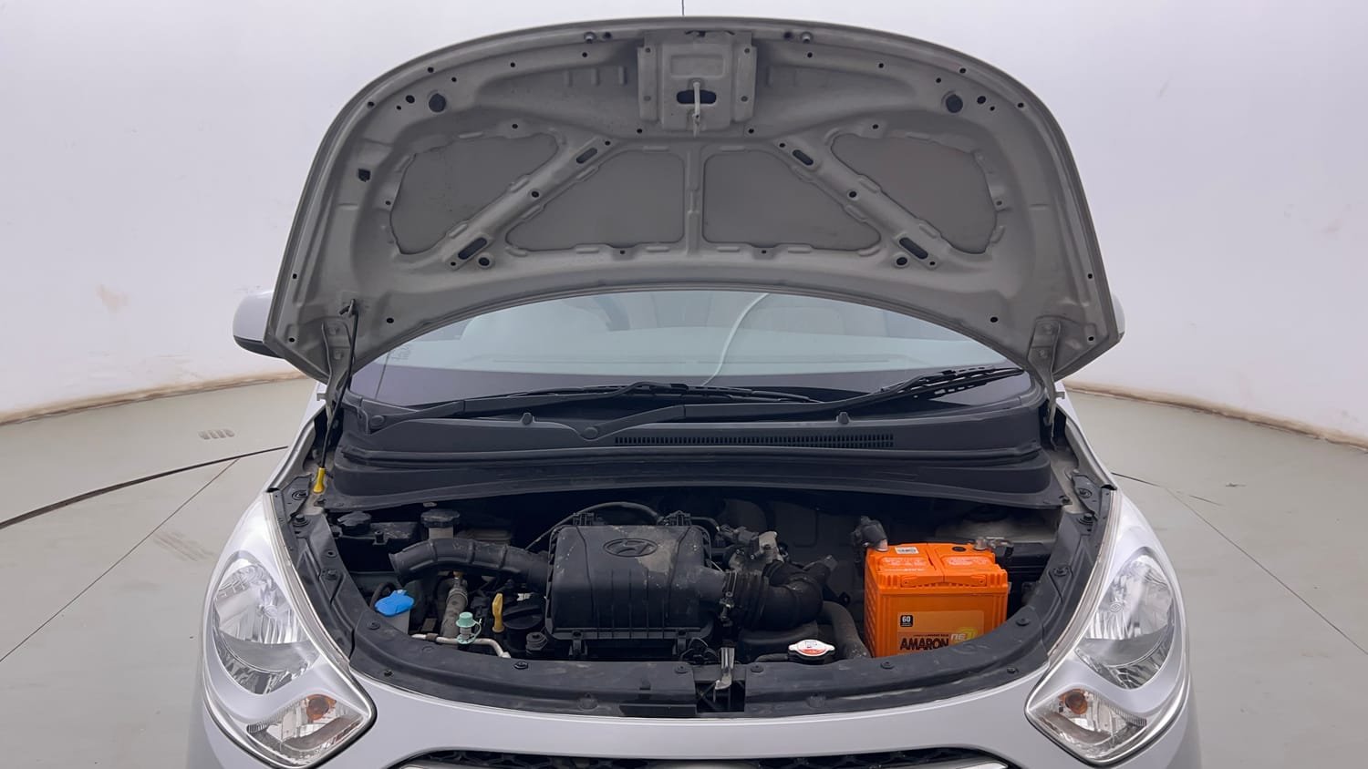 Used 2016 Hyundai i10 Sportz 1.1 iRDE2 Petrol Manual engine ENGINE & BONNET OPEN FRONT VIEW
