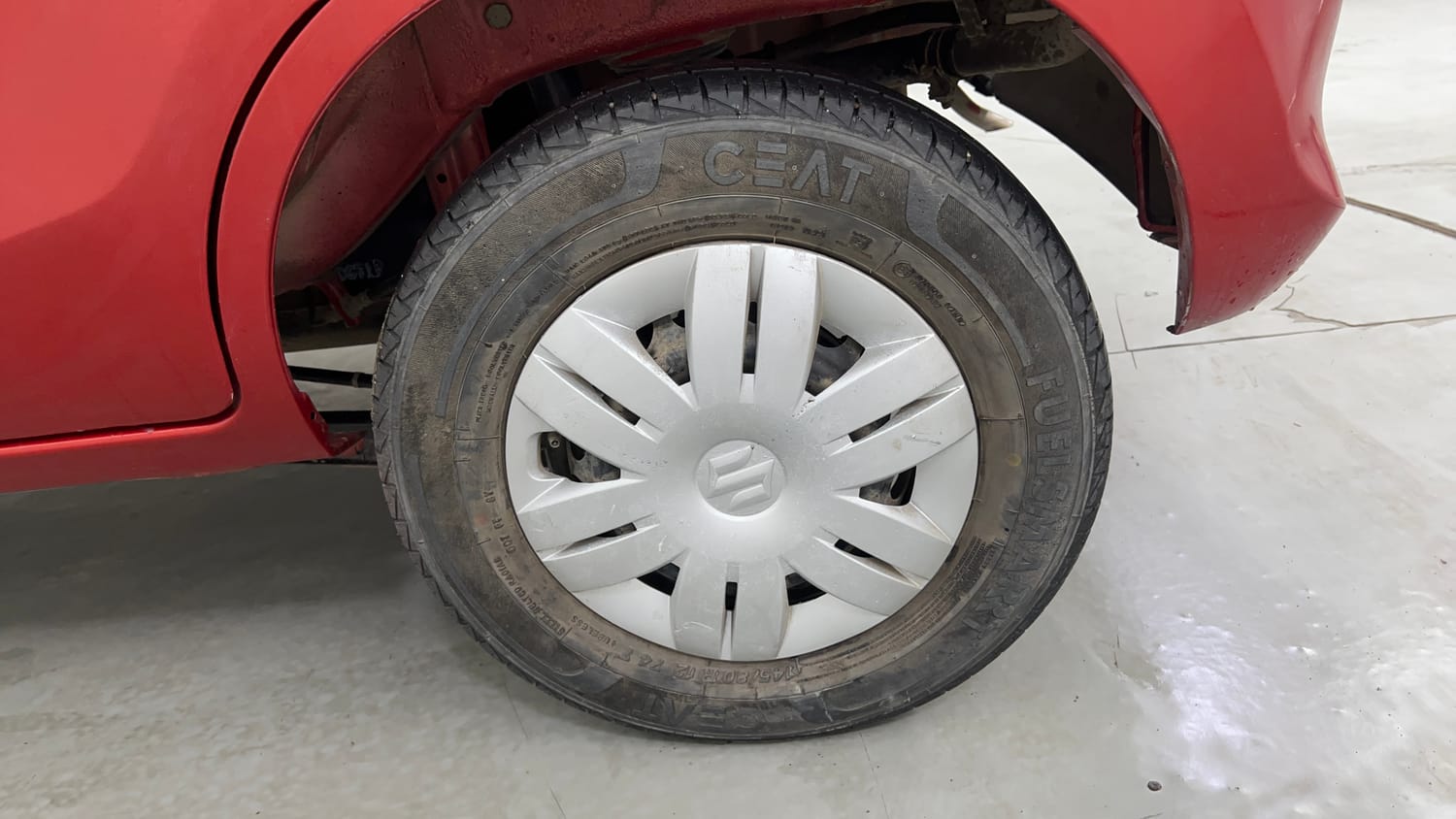 Used 2019 Maruti Suzuki Alto 800 VXi Petrol Manual tyres LEFT REAR TYRE RIM VIEW