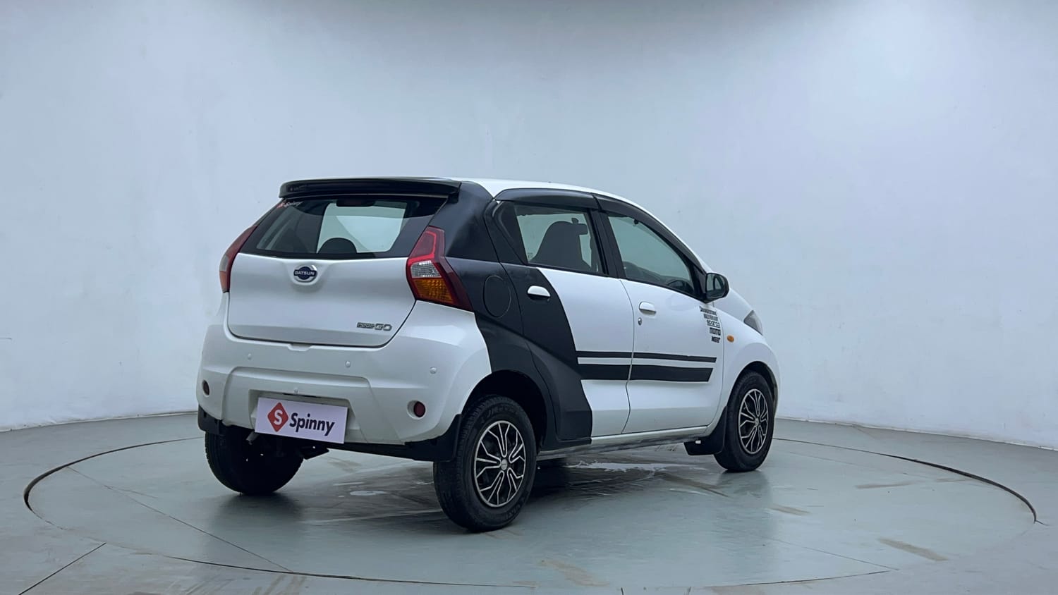 Used 2018 Datsun Redi-GO T (O) Petrol Manual exterior RIGHT REAR CORNER VIEW