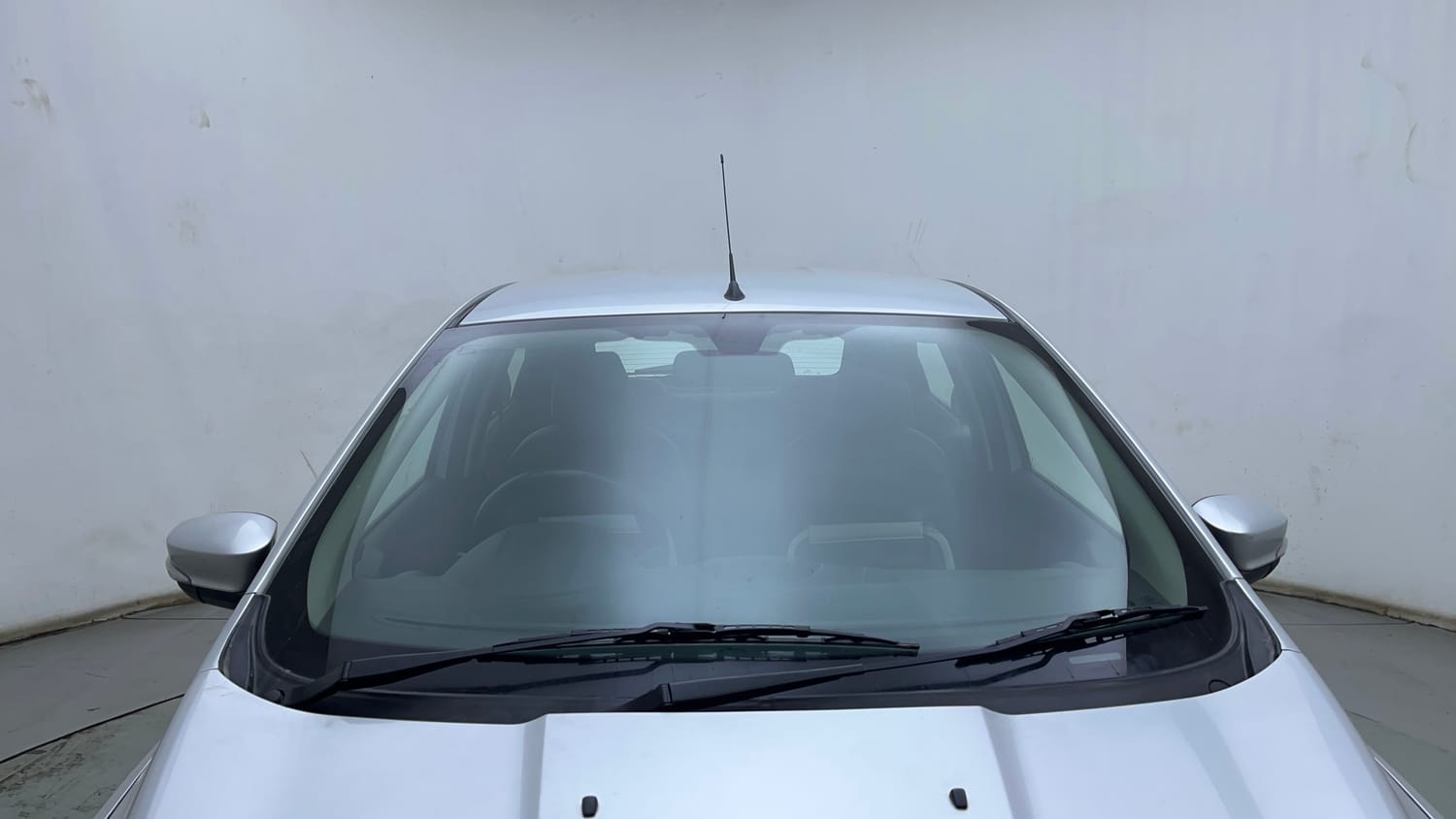 Used 2016 Ford Figo Titanium 1.2 Ti-VCT Petrol Manual exterior FRONT WINDSHIELD VIEW