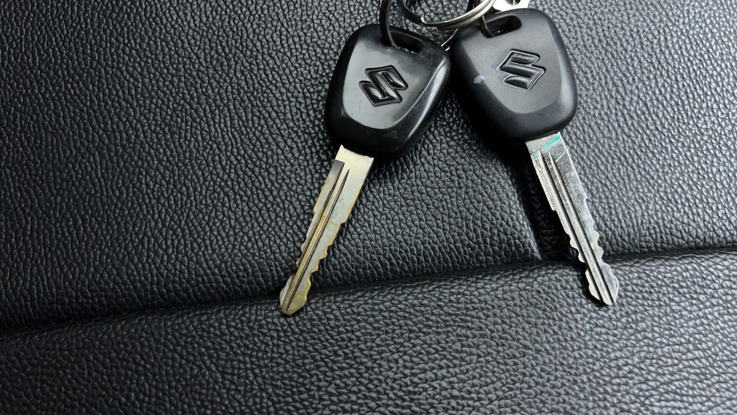 Used 2015 Maruti Suzuki Wagon R LXI Petrol Manual extra CAR KEY VIEW