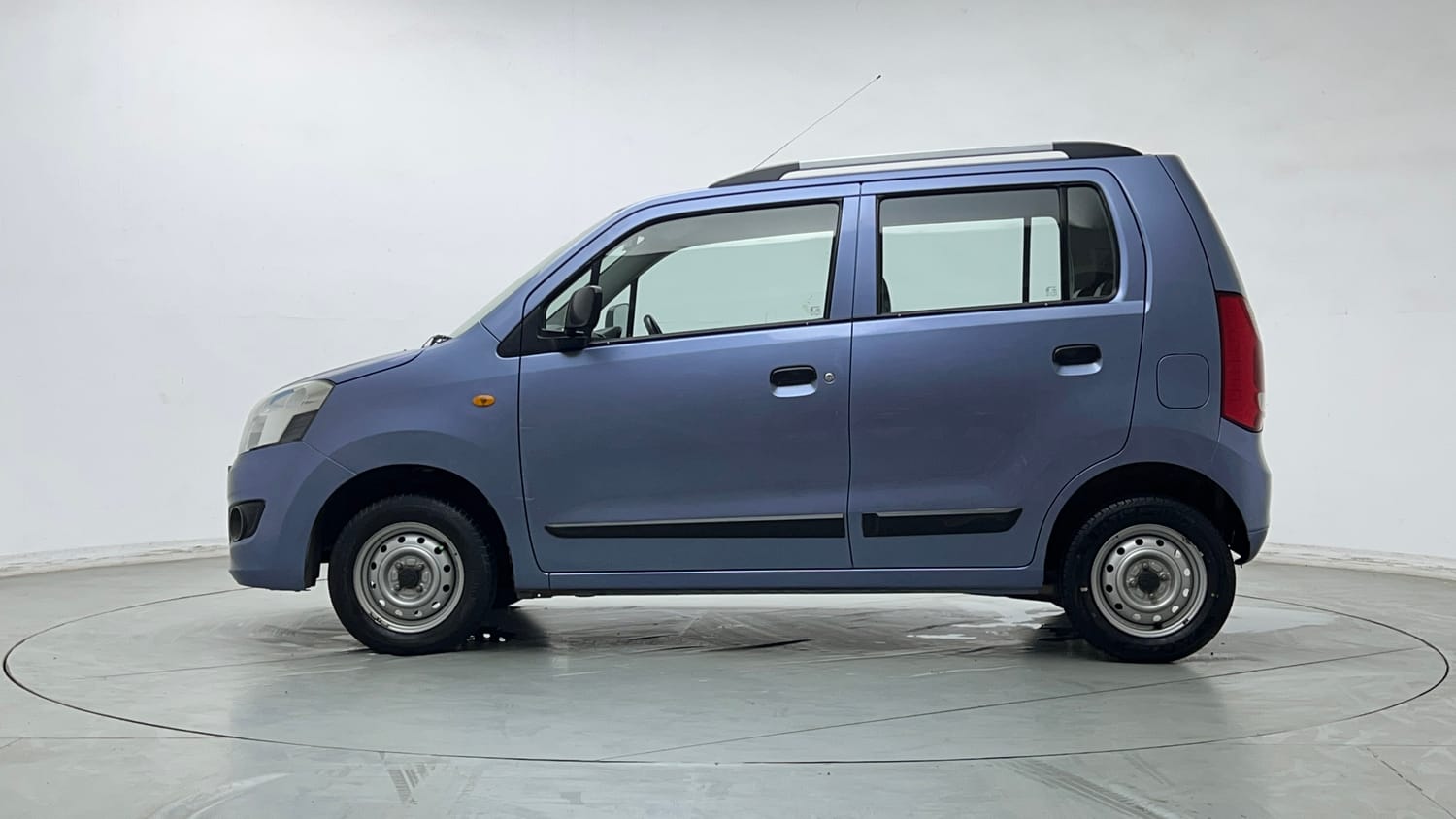 Used 2015 Maruti Suzuki Wagon R LXI Petrol Manual exterior LEFT SIDE VIEW