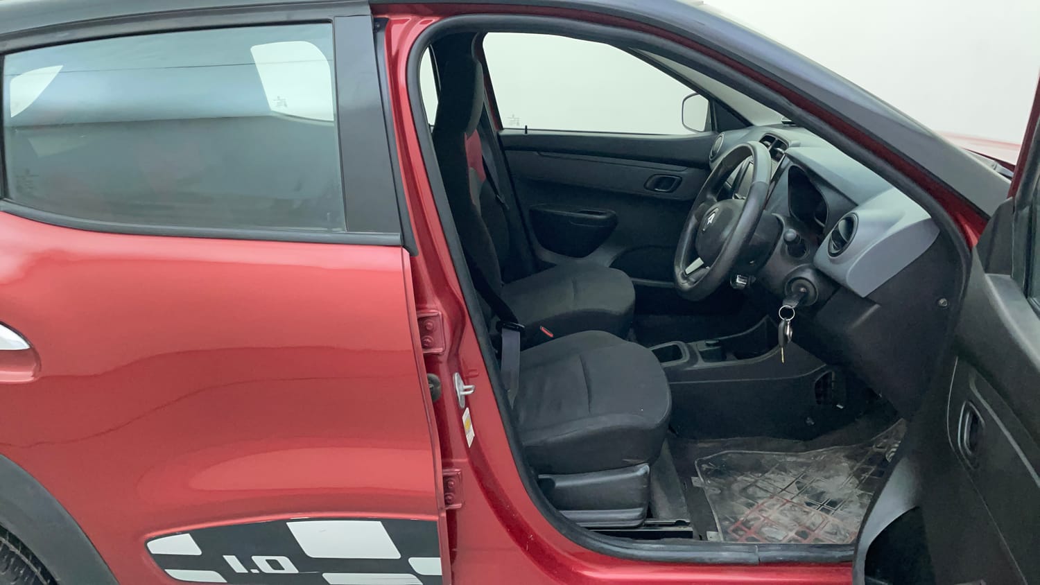 Used 2017 Renault Kwid 1.0 RXT AMT Opt Petrol Automatic interior RIGHT SIDE FRONT DOOR CABIN VIEW