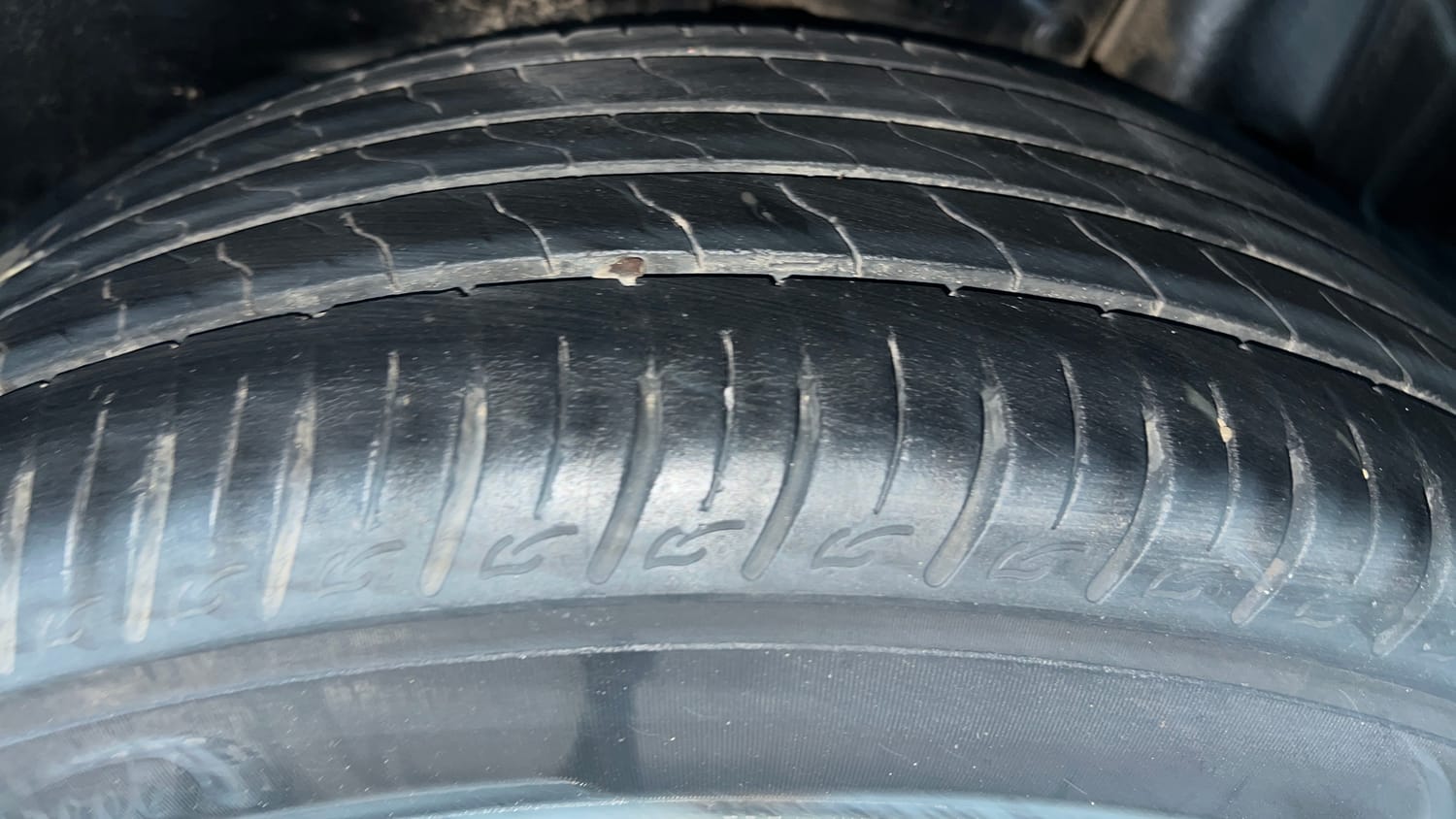 Used 2021 maruti-suzuki Vitara Brezza LXi Petrol Manual tyres LEFT REAR TYRE TREAD VIEW
