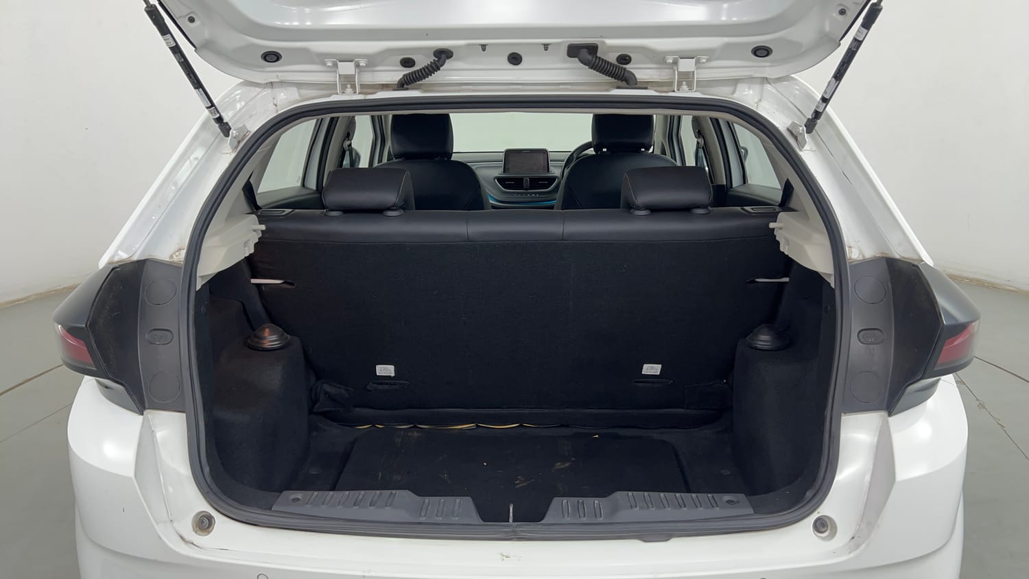 Used 2024 Tata Altroz XZA Plus Petrol Petrol Automatic interior DICKY INSIDE VIEW