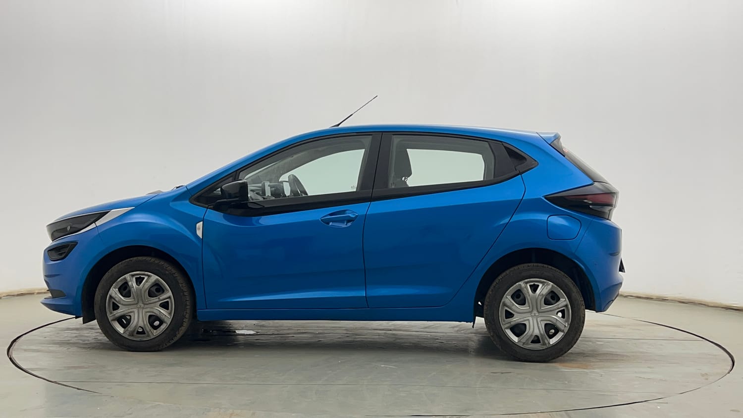 Used 2021 Tata Altroz XM Plus Petrol Petrol Manual exterior LEFT SIDE VIEW