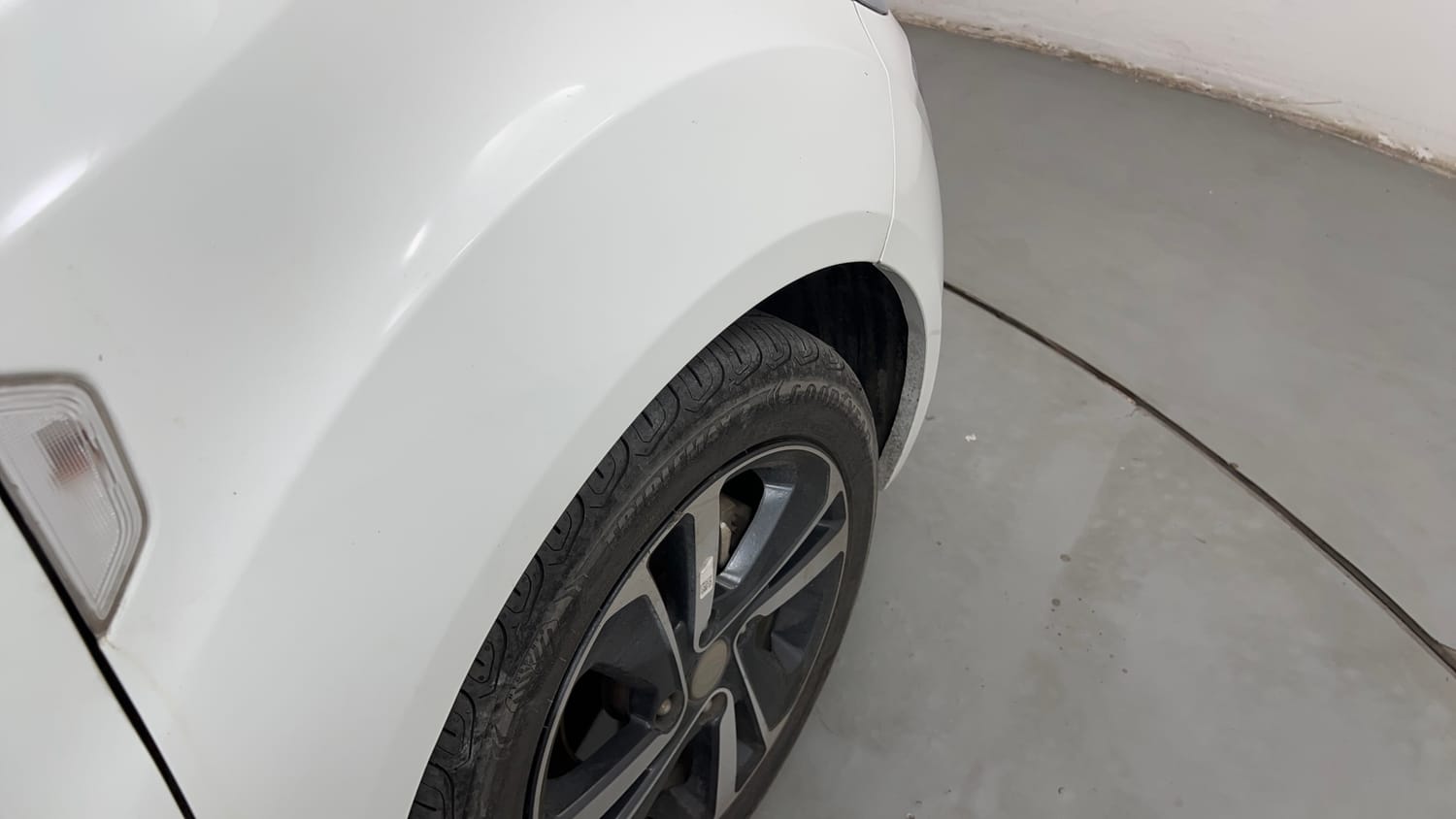 Used 2024 Tata Altroz XZA Plus Petrol Petrol Automatic dents MINOR SCRATCH