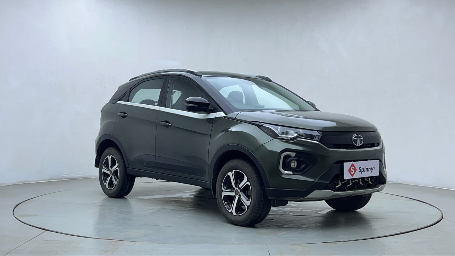 Used 2022 Tata Nexon XZA Plus Petrol Automatic exterior RIGHT FRONT CORNER VIEW