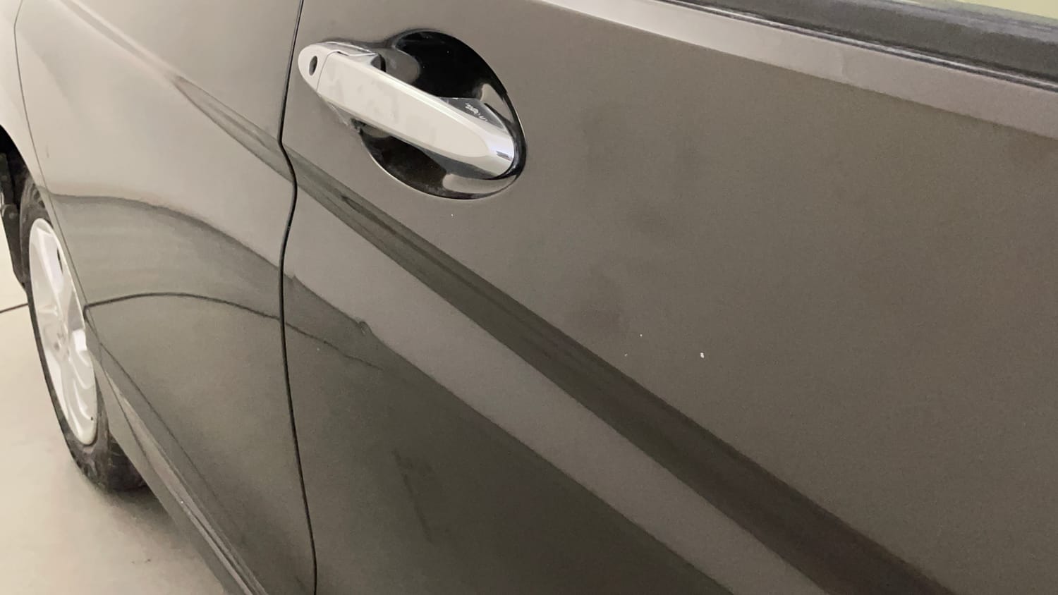 Used 2015 Honda City V Petrol Manual dents MINOR SCRATCH