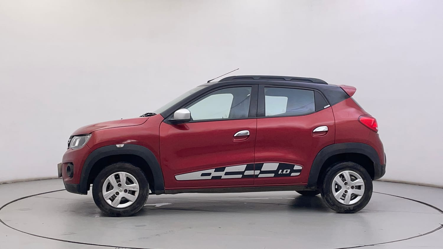Used 2017 Renault Kwid 1.0 RXT AMT Opt Petrol Automatic exterior LEFT SIDE VIEW