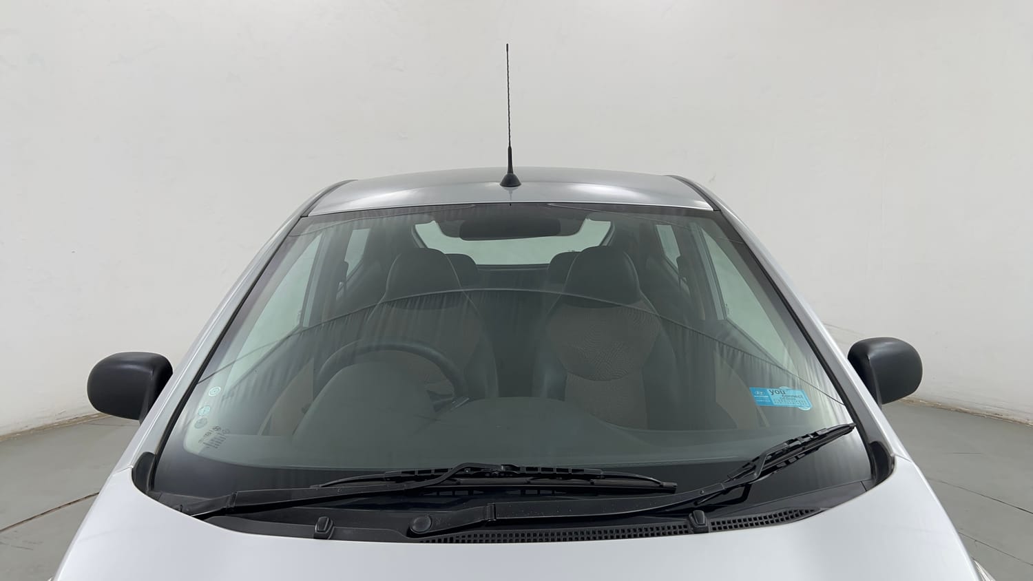 Used 2016 Hyundai Eon Magna Petrol Manual exterior FRONT WINDSHIELD VIEW