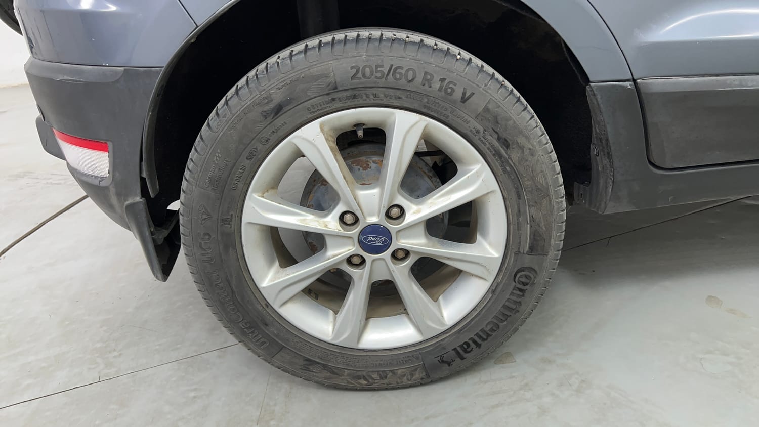 Used 2018 Ford EcoSport Titanium 1.5L TDCi Diesel Manual tyres RIGHT REAR TYRE RIM VIEW