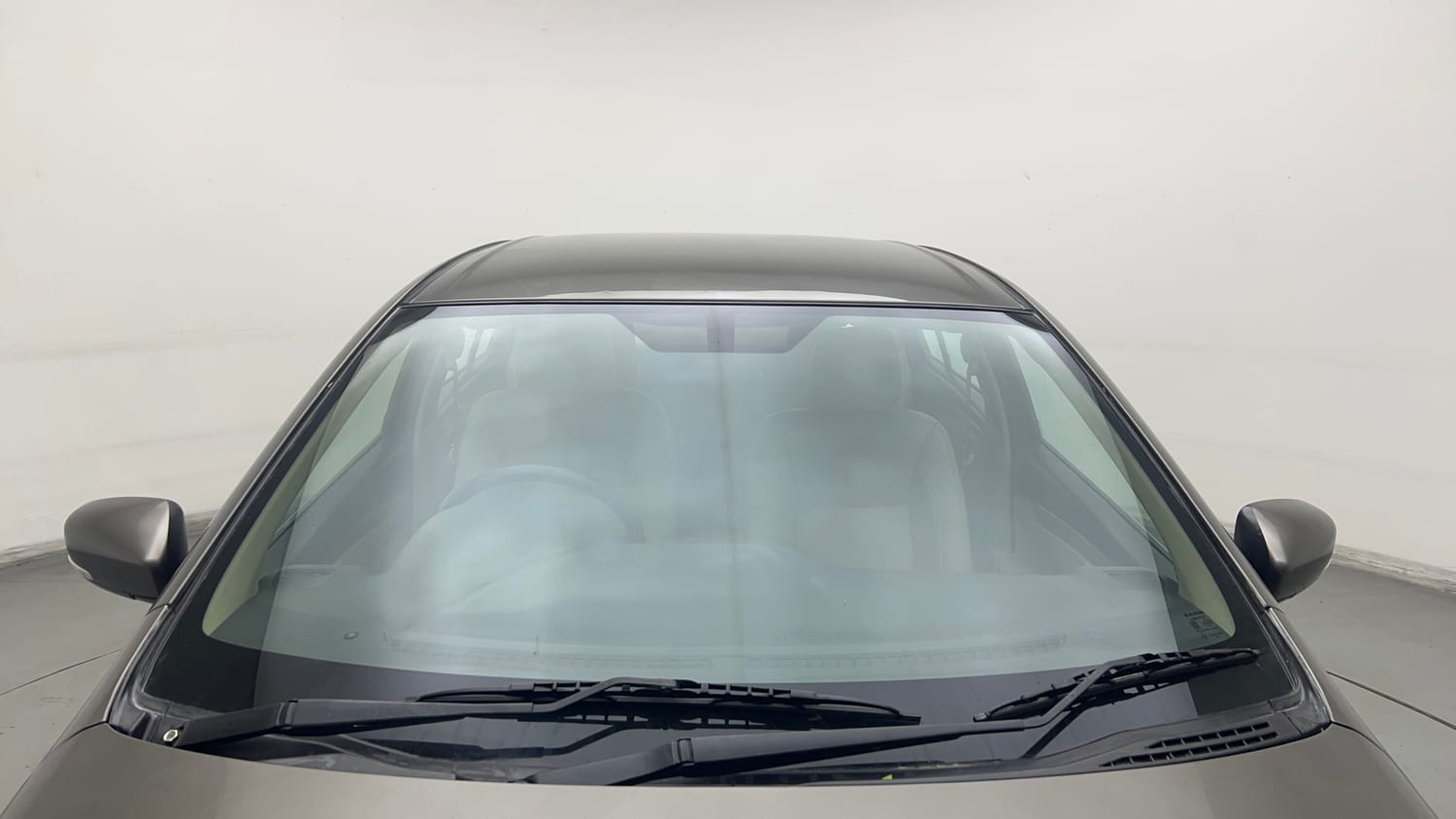 Used 2019 Maruti Suzuki Ciaz Alpha Hybrid 1.5 AT Petrol Automatic exterior FRONT WINDSHIELD VIEW