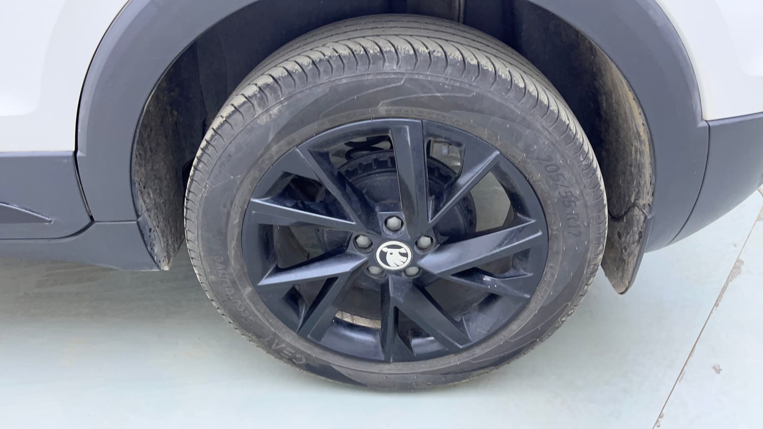 Used 2025 Skoda Kushaq Sportline 1.0 TSI MT Dual Tone Petrol Manual tyres LEFT REAR TYRE RIM VIEW