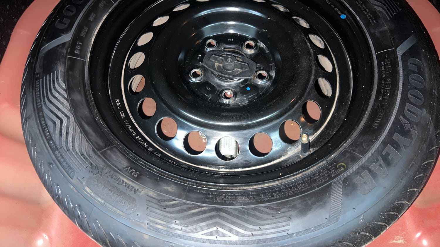 Used 2022 Maruti Suzuki Brezza Zxi Plus Dual Tone Petrol Manual tyres SPARE TYRE VIEW