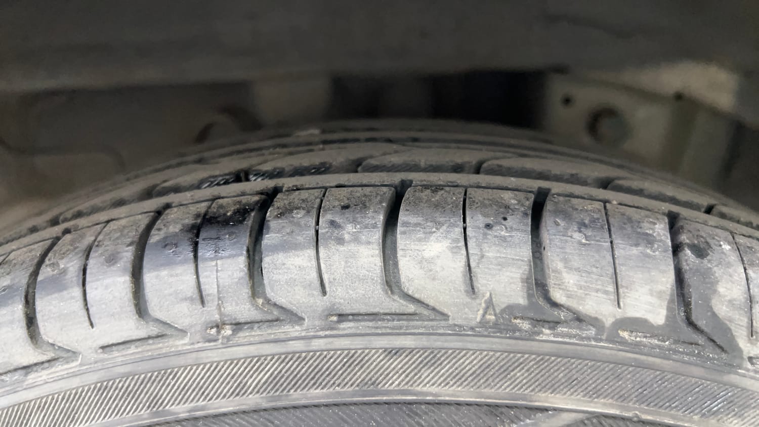 Used 2016 Hyundai Eon Magna Petrol Manual tyres RIGHT REAR TYRE TREAD VIEW