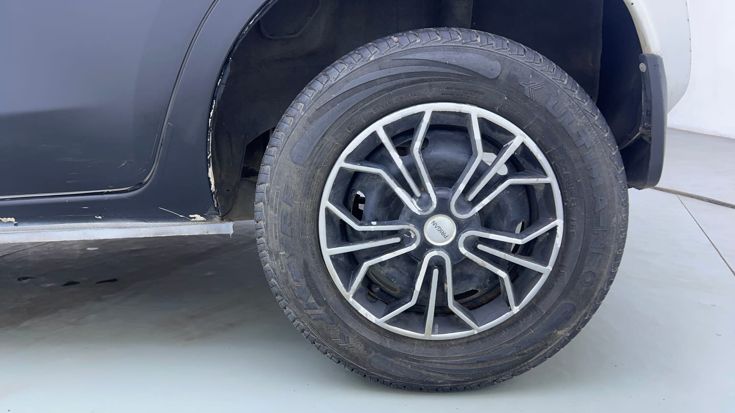 Used 2018 Datsun Redi-GO T (O) Petrol Manual tyres LEFT REAR TYRE RIM VIEW