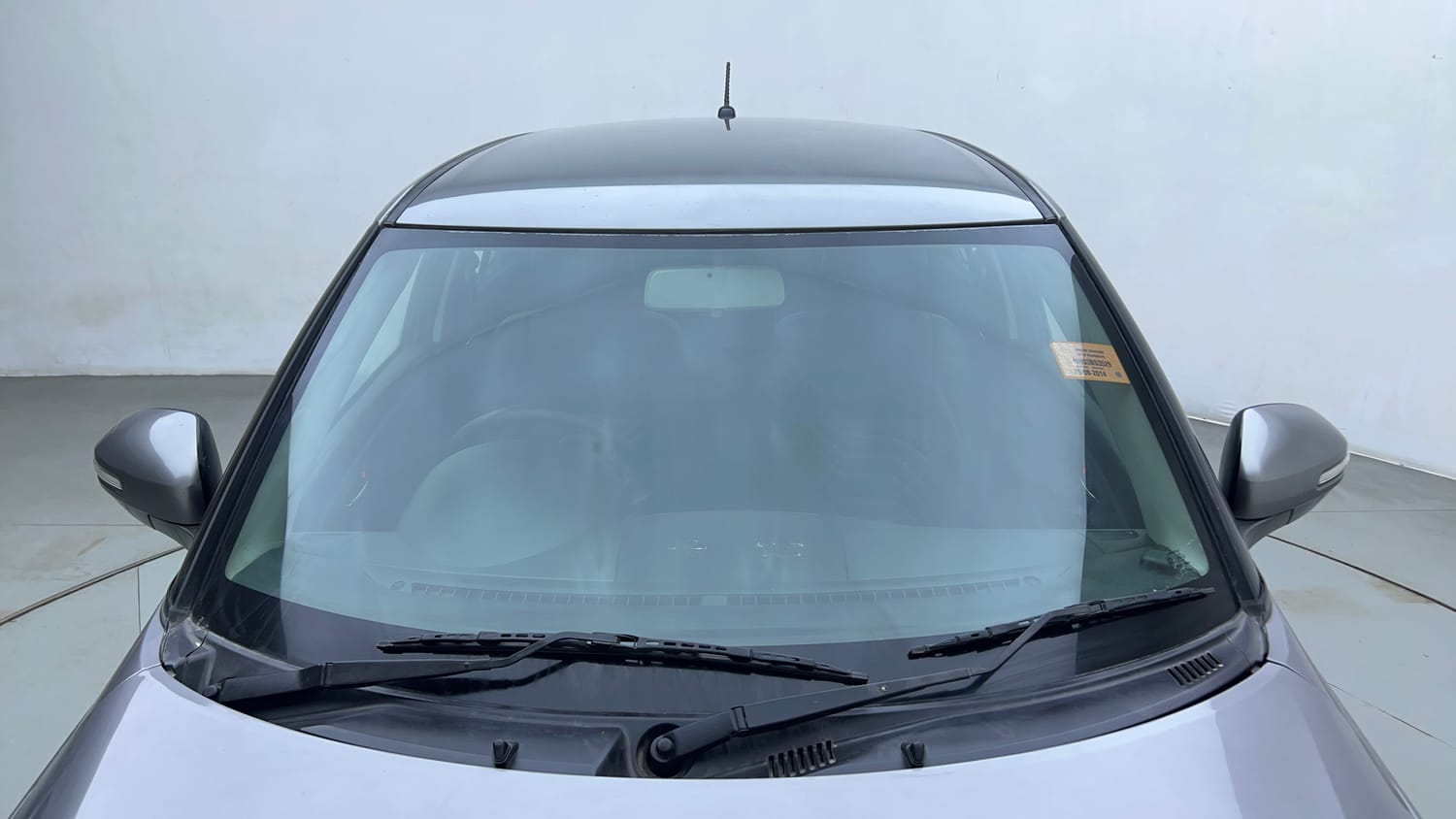 Used 2014 Maruti Suzuki Swift VDi Diesel Manual exterior FRONT WINDSHIELD VIEW