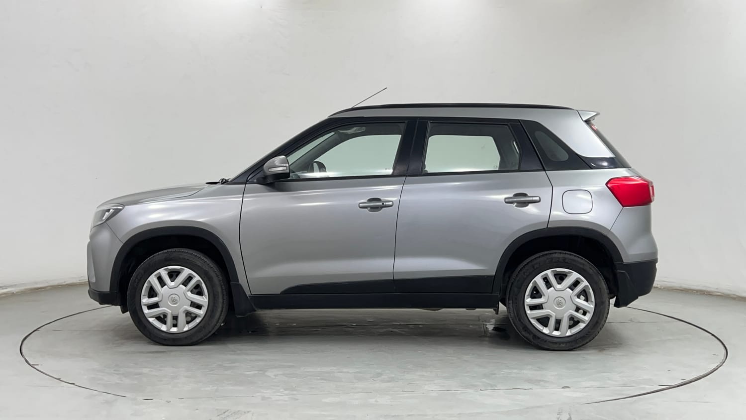 Used 2022 Toyota Urban Cruiser Mid Grade AT Petrol Automatic exterior LEFT SIDE VIEW