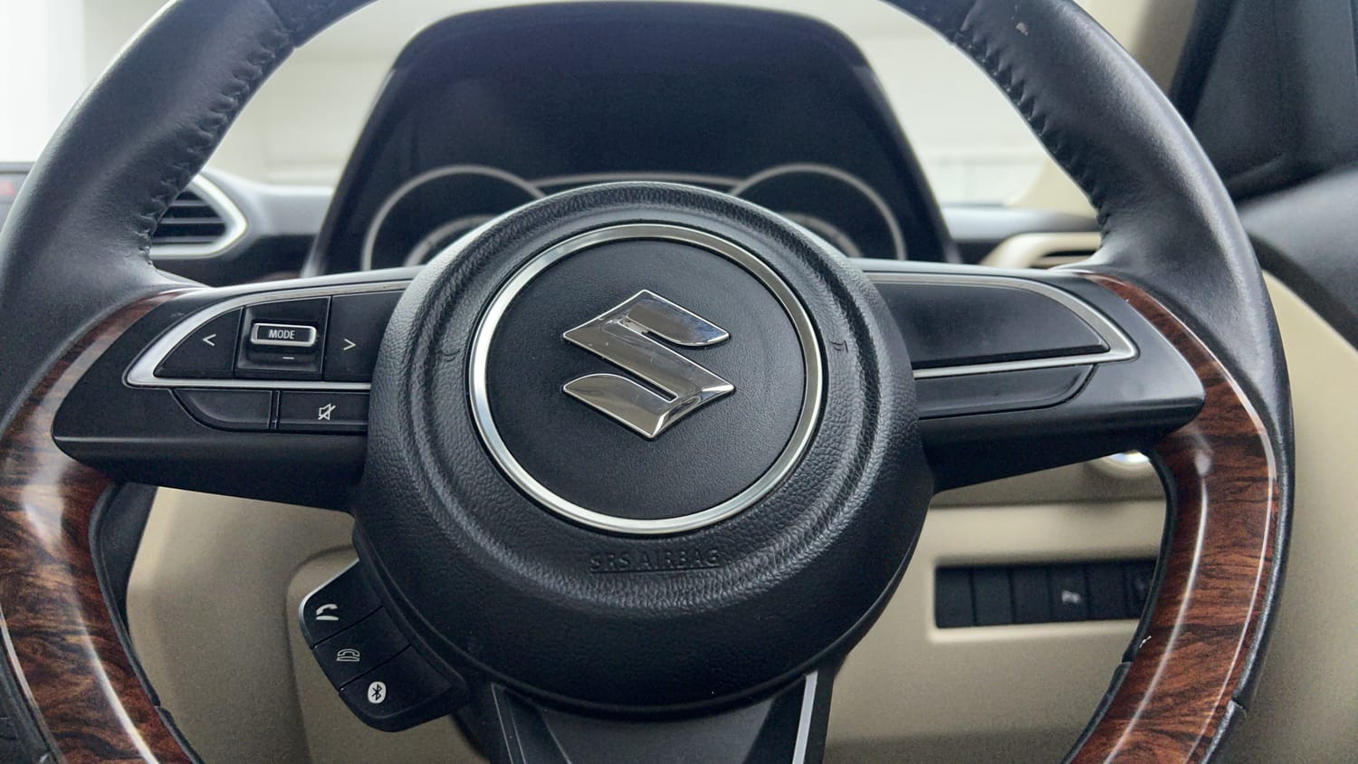 Used 2018 Maruti Suzuki Dzire ZXi Petrol Manual top_features Steering mounted controls