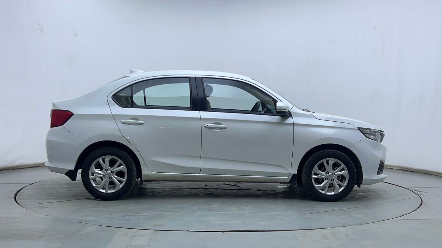 Used 2021 Honda Amaze 1.2 VX CVT Petrol Petrol Automatic exterior RIGHT SIDE VIEW