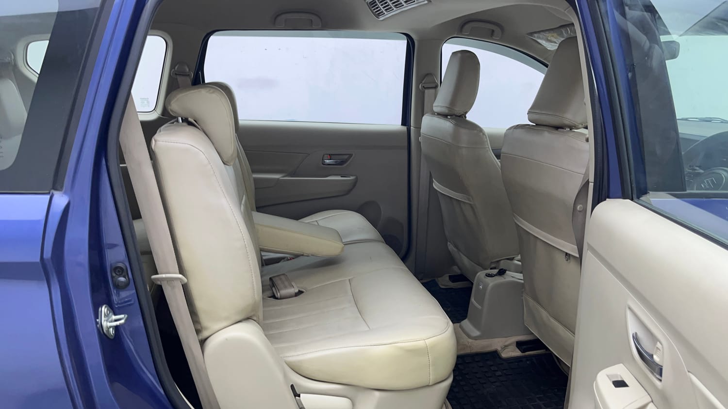 Used 2019 Maruti Suzuki Ertiga VDI SHVS Diesel Manual interior RIGHT SIDE REAR DOOR CABIN VIEW