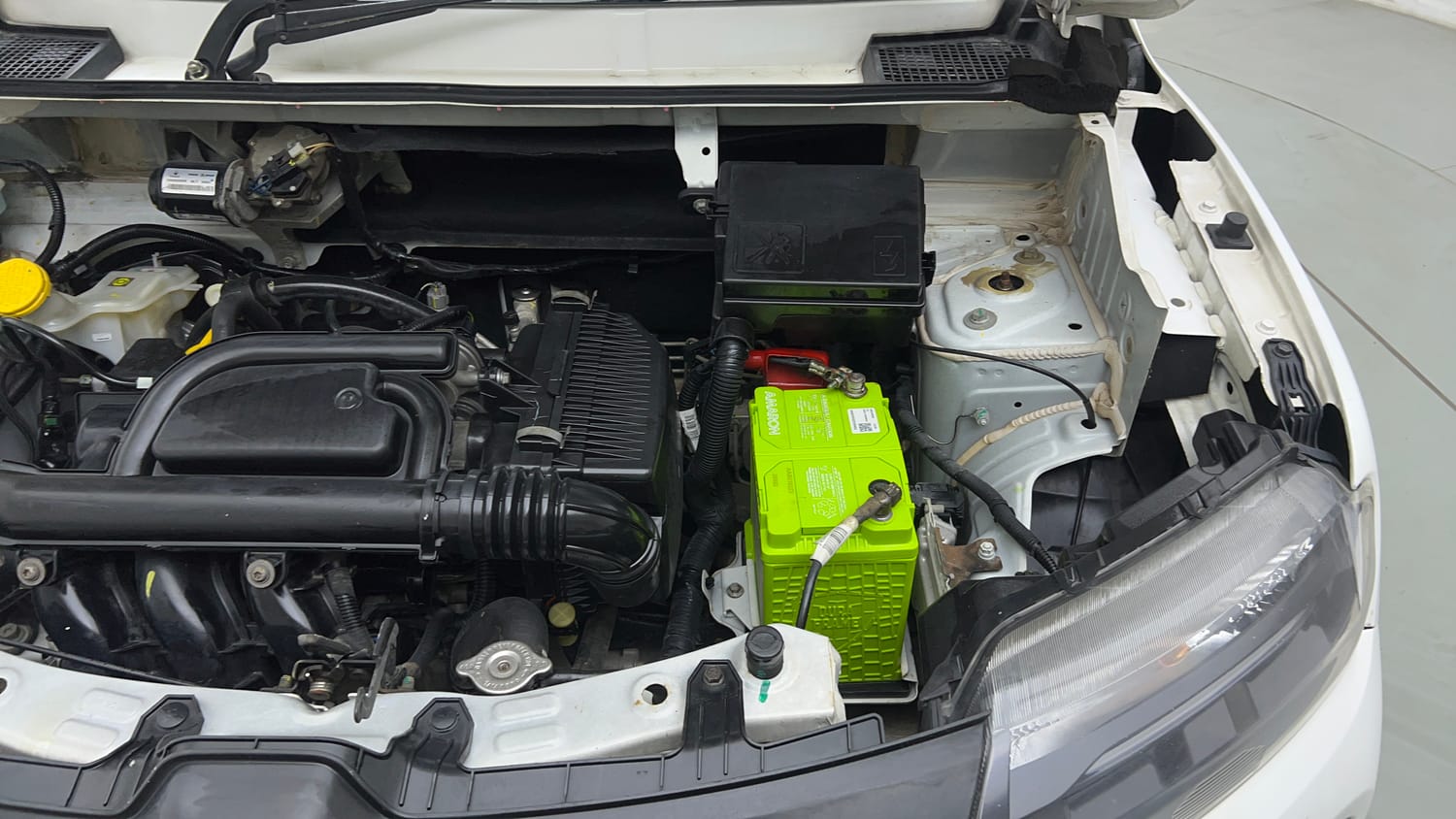 Used 2021 Renault Kwid RXT 1.0 Opt Petrol Manual engine ENGINE LEFT SIDE VIEW