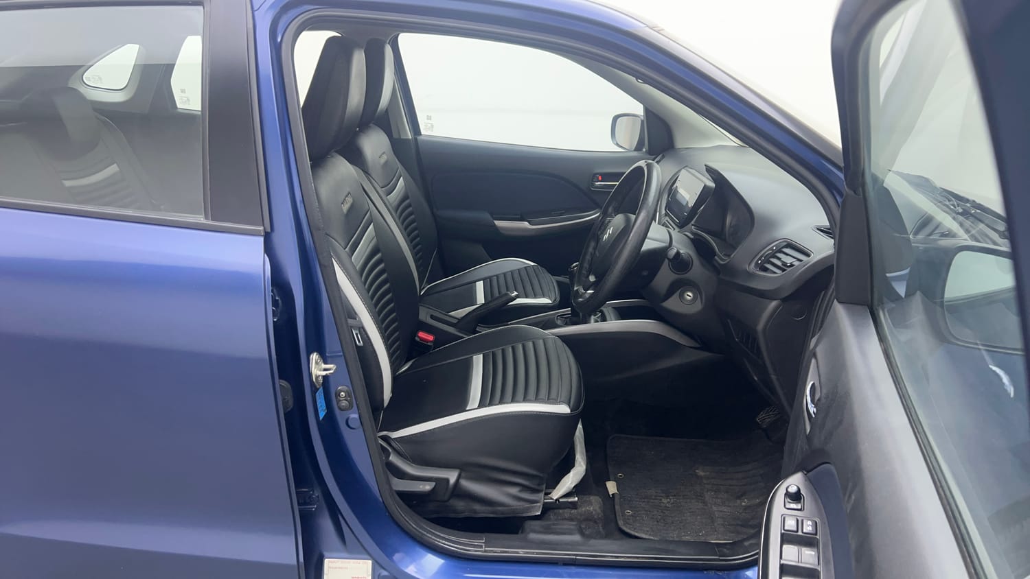 Used 2021 Maruti Suzuki Baleno Delta Petrol Manual interior RIGHT SIDE FRONT DOOR CABIN VIEW
