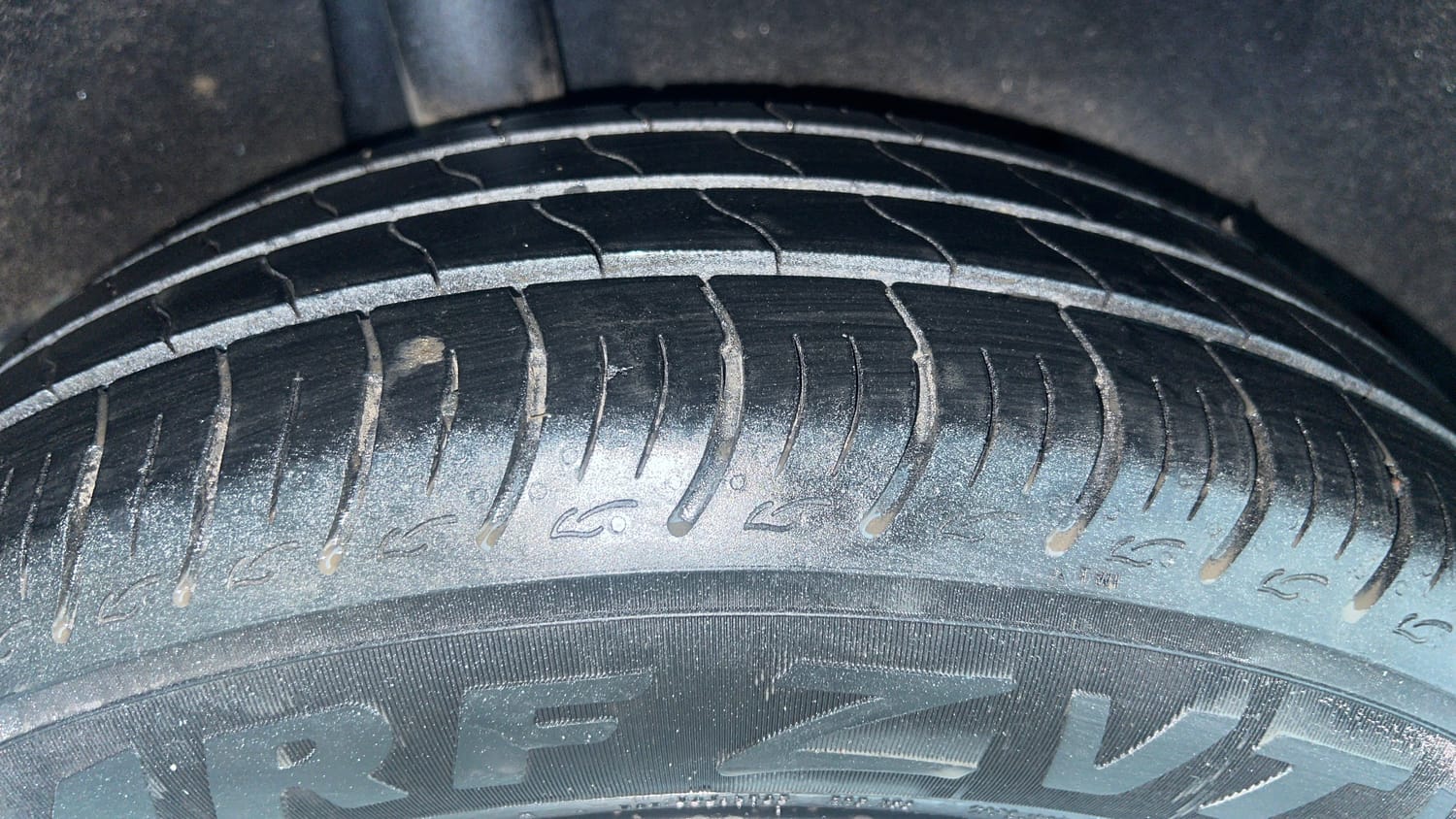 Used 2021 Maruti Suzuki Baleno Delta Petrol Manual tyres RIGHT REAR TYRE TREAD VIEW