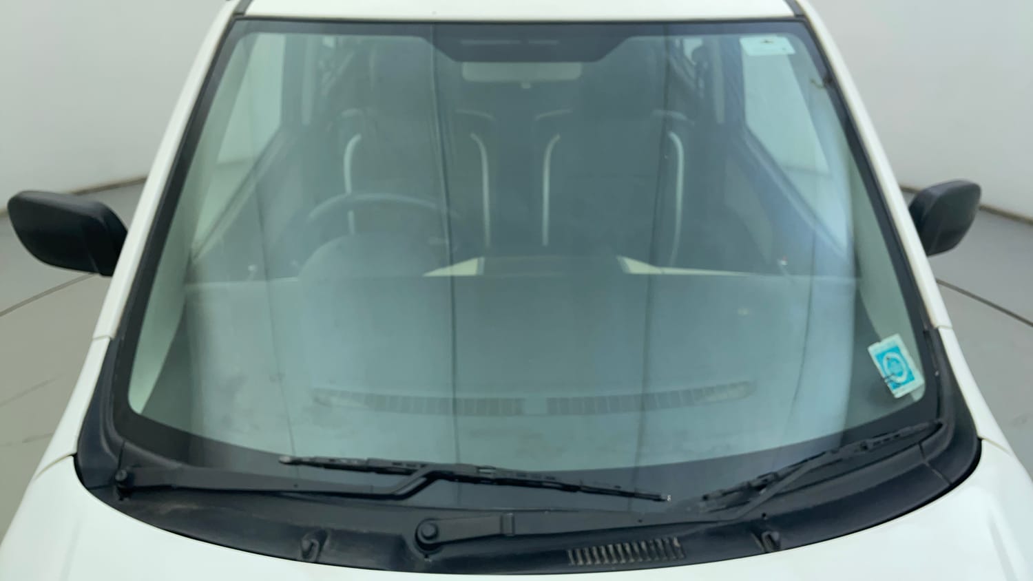Used 2017 Maruti Suzuki Wagon R LXI Petrol Manual exterior FRONT WINDSHIELD VIEW