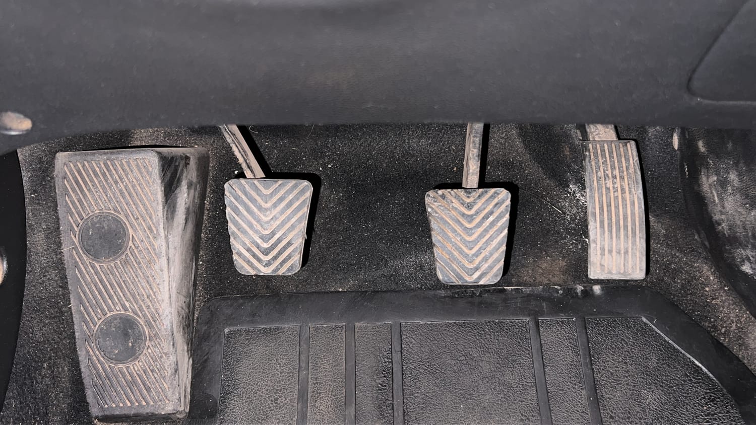 Used 2015 Hyundai Elite i20 Era 1.2 Petrol Manual interior PEDALS VIEW