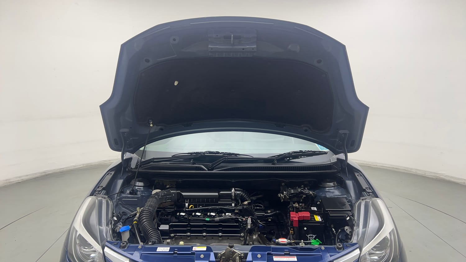 Used 2021 Maruti Suzuki Baleno Delta Petrol Manual engine ENGINE & BONNET OPEN FRONT VIEW