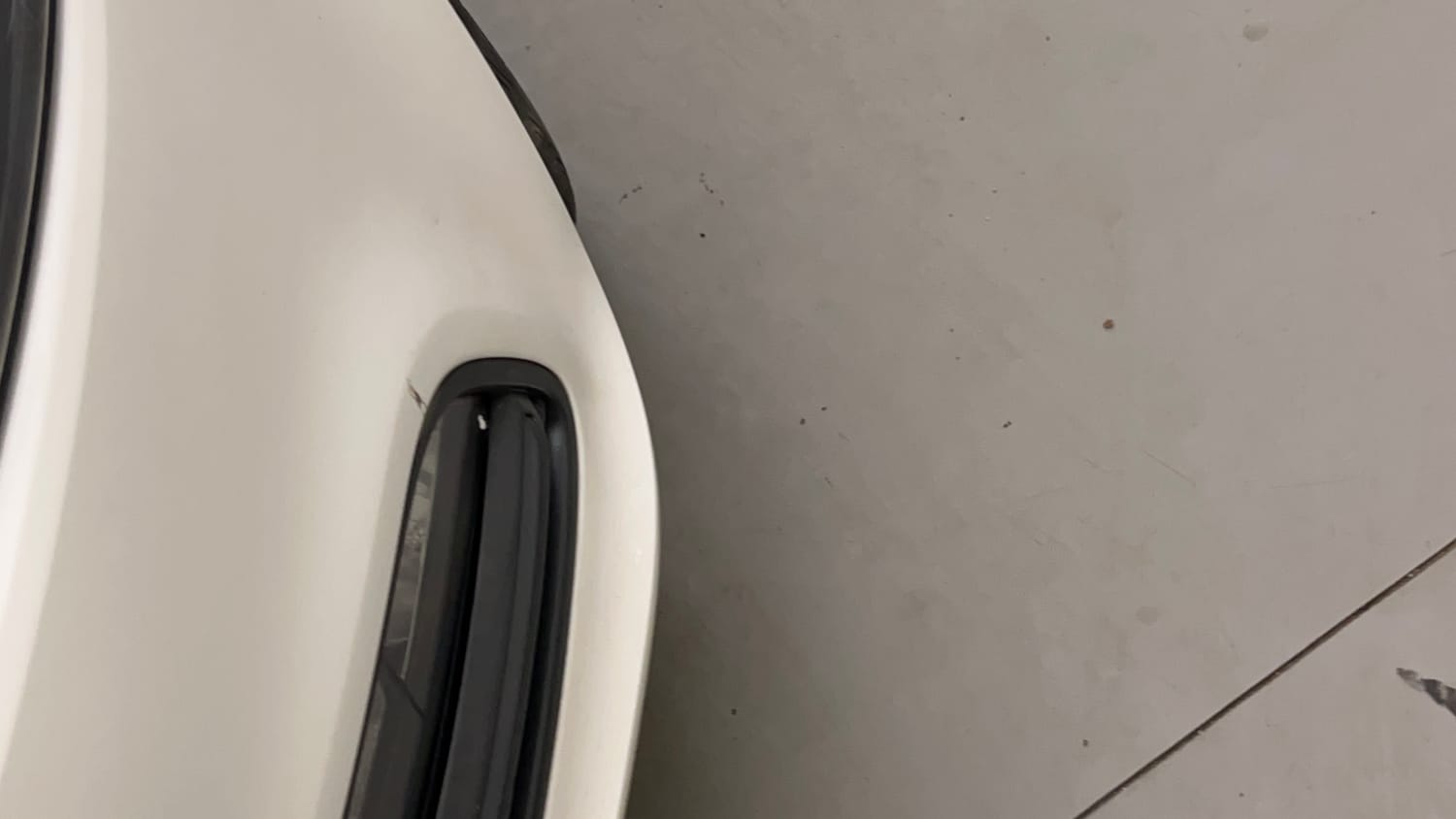 Used 2015 Volkswagen Polo Comfortline 1.2L (P) Petrol Manual dents MINOR SCRATCH