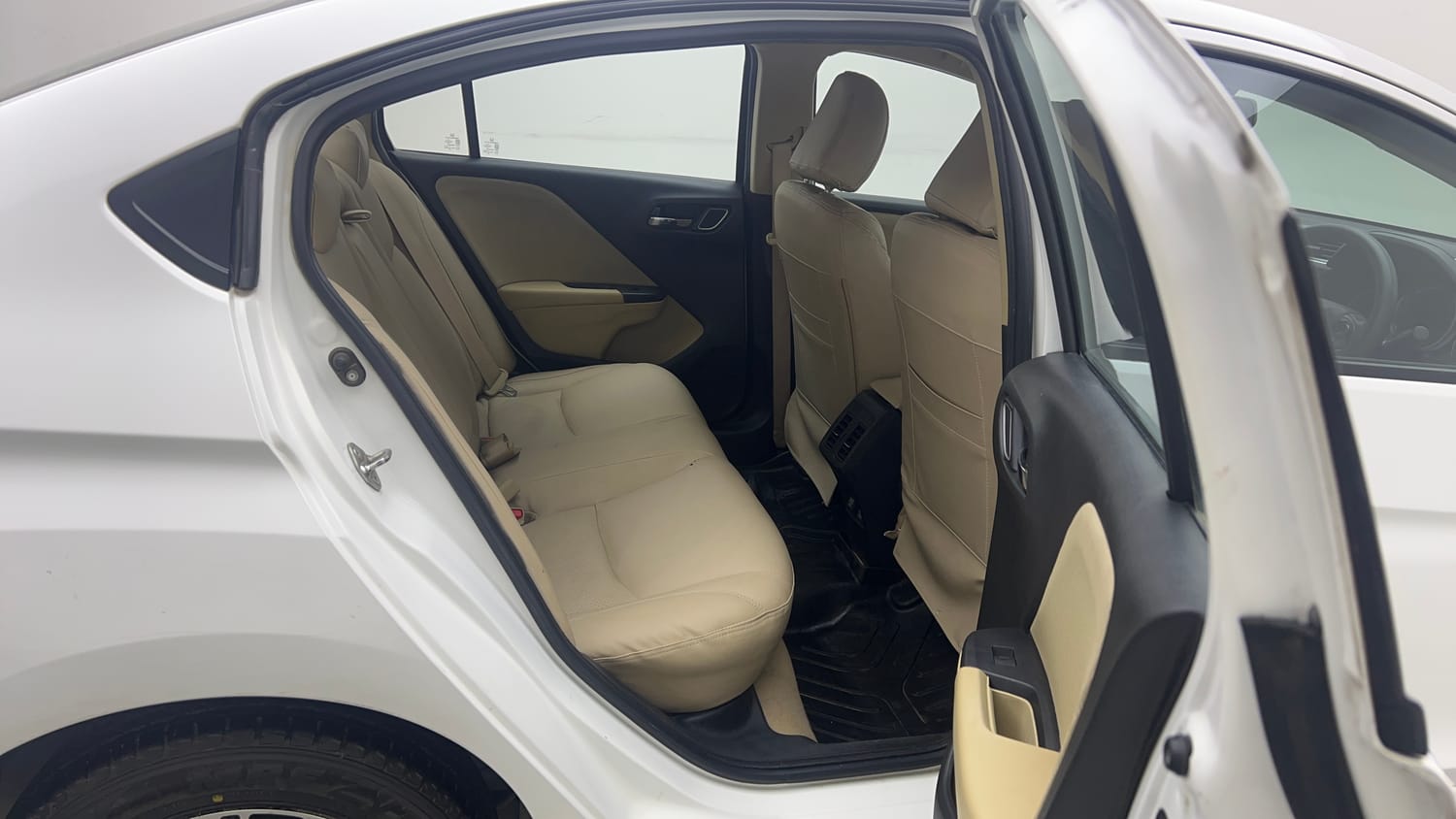 Used 2023 Honda City 4th Generation V Petrol Petrol Manual interior RIGHT SIDE REAR DOOR CABIN VIEW